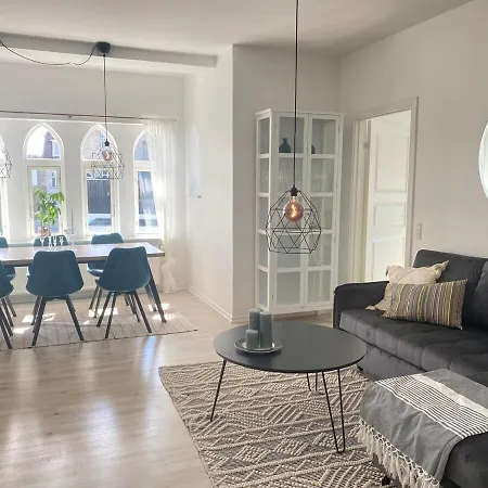 Elegant In Citycenter Apartman Nakskov